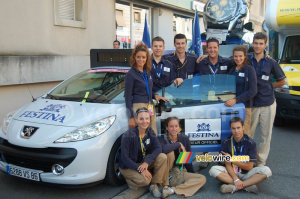 L'équipe de la caravane publicitaire Festina à Mazamet (577x)