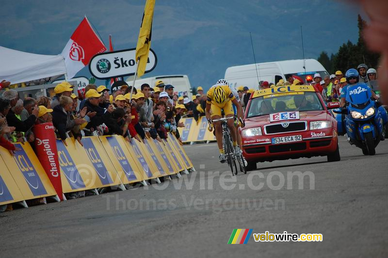 Michael Rasmussen (Rabobank) at the finish at Plateau-de-Beille