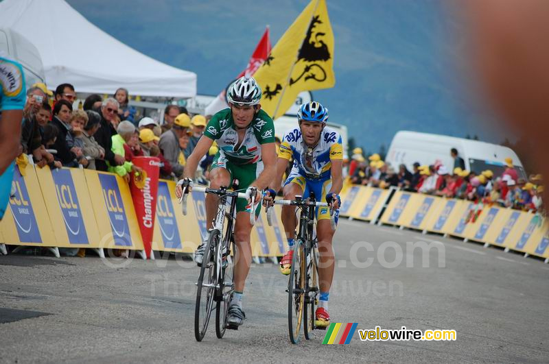 Patrice Halgand (Crdit Agricole) & Stphane Goubert (AG2R) op Plateau-de-Beille