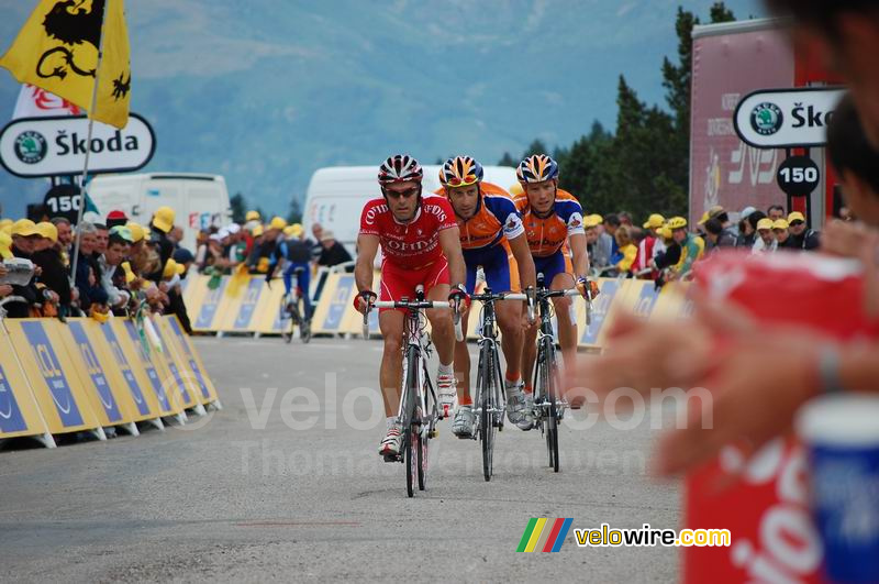 Stéphane Augé (Cofidis), Juan Antonio Flecha (Rabobank) & Grischa Niermann (Rabobank) at Plateau-de-Beille