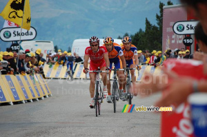 Stéphane Augé (Cofidis), Juan Antonio Flecha (Rabobank) & Grischa Niermann (Rabobank) au Plateau-de-Beille (512x)