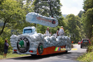 Le char de la caravane publicitaire koda (7) (597x)