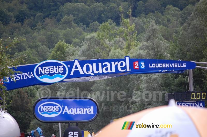 The finish in Loudenvielle-Le Louron