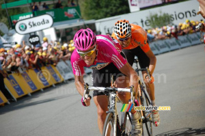 Kim Kirchen (T-Mobile) & Haimar Zubeldia (Euskaltel) à Loudenvielle (501x)