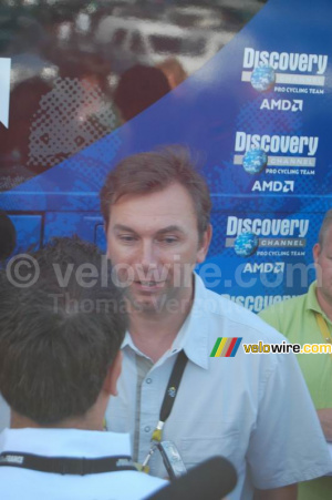 Johan Bruyneel, directeur sportif de l'équipe Discovery Channel (547x)
