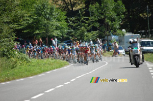 Le peloton avec Barloworld et Agritubel en tête (598x)