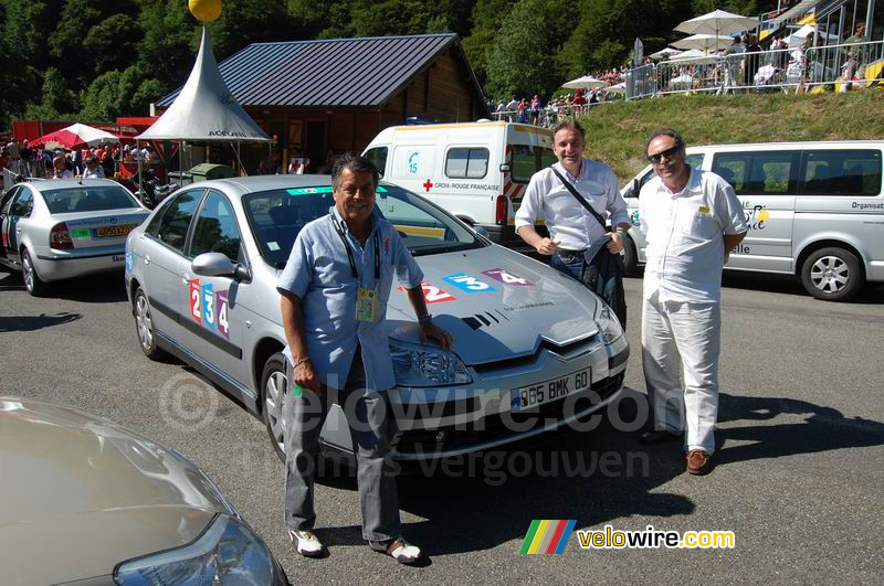 Albert, onze chauffeur, en de twee andere gasten van France Télévisions