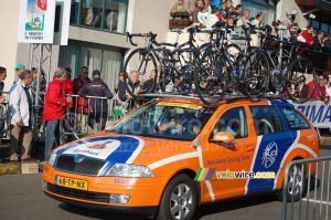 Une voiture de l'équipe cycliste Rabobank (867x)