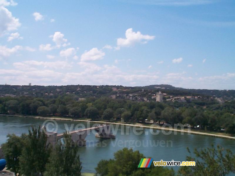 Le Pont Bénezet: fameux comme 'Pont d'Avignon' de la chanson