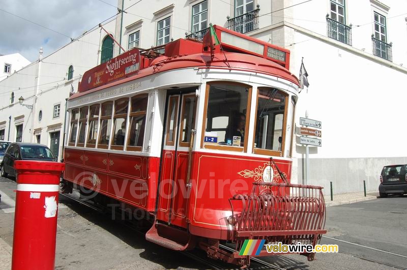 De sightseeing tram voor toeristen
