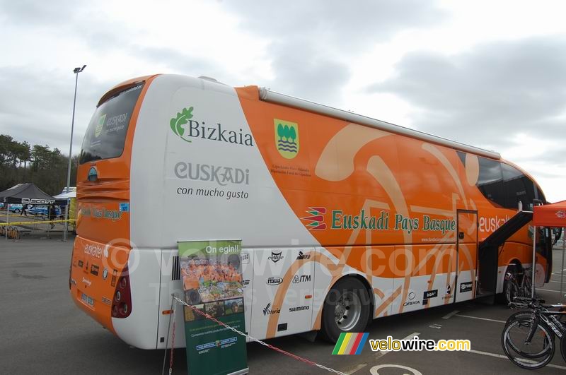 The Euskaltel-Euskadi bus