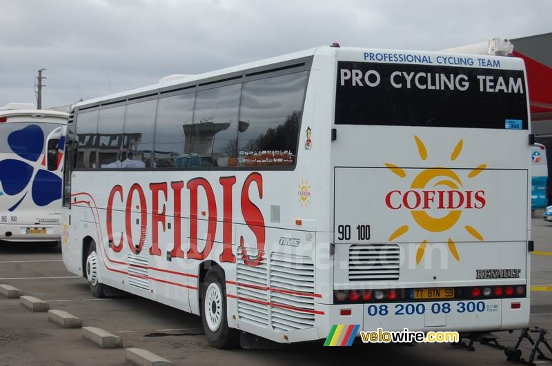 Le bus de l'équipe Cofidis