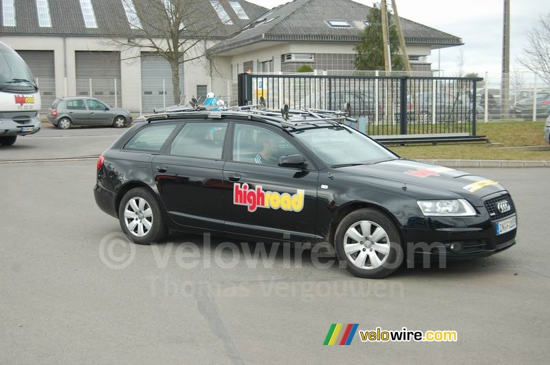 Une Audi noire de l'équipe Team High Road