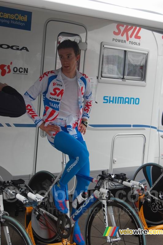 Thierry Hupond (Skil Shimano Cycling) s'échauffe