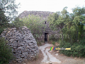 Une des maisons des 'Bories': construit sans ciment (270x)