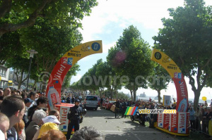 Ligne de départ de la première étape : Brest > Plumelec (757x)