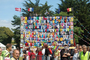 A wall of cycling jerseys (629x)