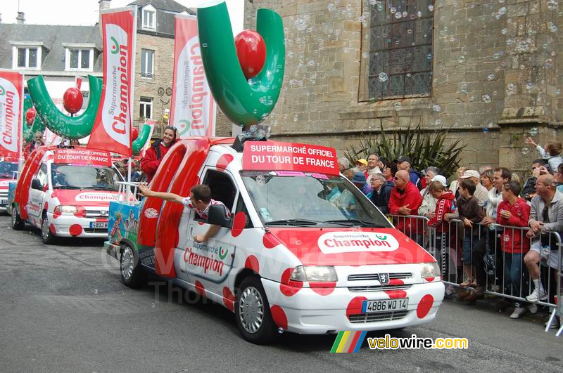 Caravane publicitaire Champion (1)