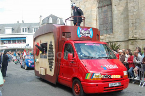 Vittel advertising caravan : Radio Vosges International (681x)