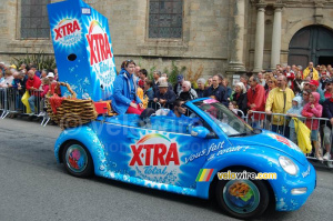 X-tra advertising caravan (2) (650x)
