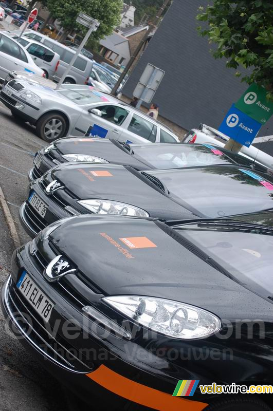 The Orange cars well aligned