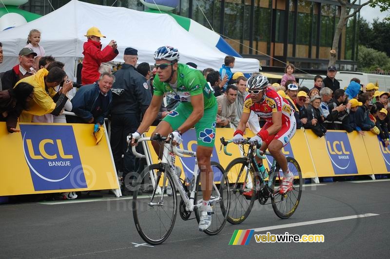 Philippe Gilbert in green (Française des Jeux) - finish in Saint-Brieuc