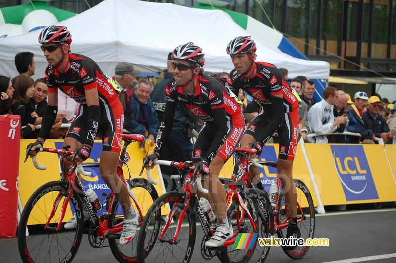 David Lopez Garcia, David Arroyo & Arnaud Coyot (Caisse d'Epargne) - aankomst in Saint-Brieuc