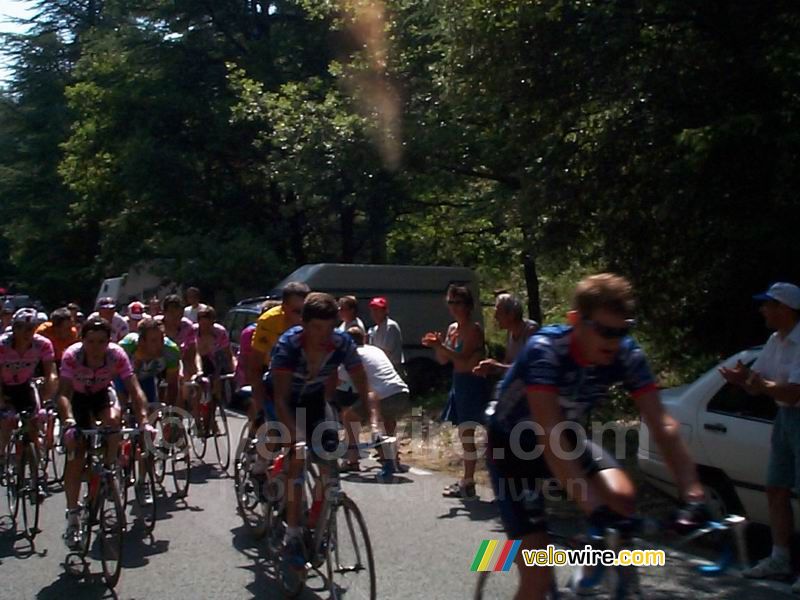 TDF 21/07/2002: Groupe maillot jaune avec Lance Armstrong en 3ème position