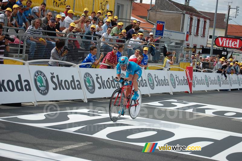 Yury Trofimov (Bouygues Telecom) bij de finish in Cholet