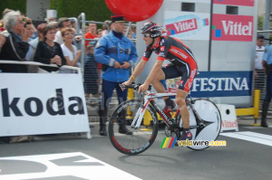 Alejandro Valverde (Caisse d'Epargne) à l'arrivée à Cholet (267x)