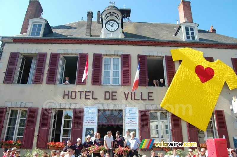 Decoratie in Aigurande : het gemeentehuis (Hôtel de Ville)