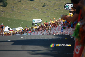 Riccardo Ricco (Saunier Duval-Scott), Alejandro Valverde (Caisse d'Epargne), Cadel Evans (Silence-Lotto) & Frank Schleck (CSC Saxo Bank) à l'arrivée à Super-Besse (549x)