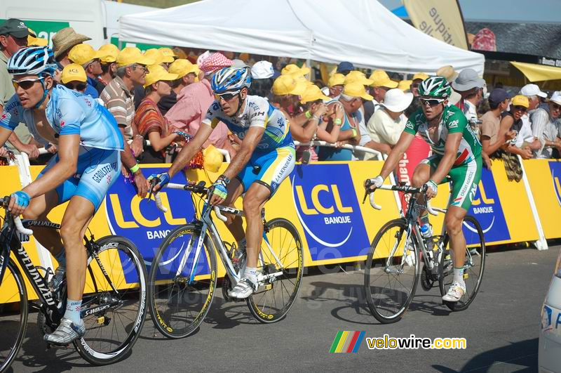 Markus Fothen (Gerolsteiner), José Luis Arrieta (AG2R La Mondiale) & Simon Gerrans (Crédit Agricole) @ Super-Besse