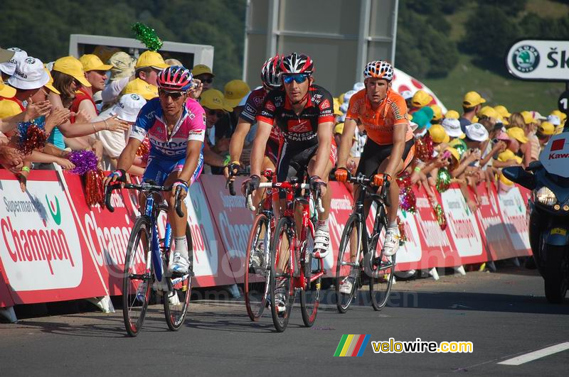 Paolo Tiralongo (Lampre), Jos Ivan Gutierrez (Caisse d'Epargne), Dario Cioni (Silence-Lotto) & Juan Jos Oroz (Euskaltel-Euskadi) @ Super-Besse