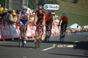 Carlos Barredo (Quick.Step), Luis Leon Sanchez (Caisse d'Epargne), Egoi Martinez & Inaki Isasi (Euskaltel-Euskadi) @ Super-Besse (421x)