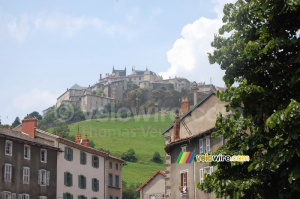 Saint-Flour : the so called 'ville haute' (the up-hill part of the city) (480x)