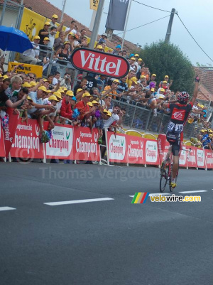 Luis Leon Sanchez (Caisse d'Epargne) wins in Aurillac (1) (374x)