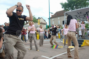 A.S.O. people's dance on No stress (2) (699x)