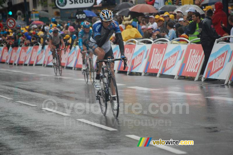 Ryder Hesjedal (Garmin Chipotle), Thomas Voeckler (Bouygues Telecom) & Wim Vansevenant (Silence Lotto) à l'arrivée à Toulouse