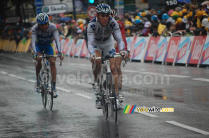 Philippe Gilbert & Arnaud Gerard (hidden) (Française des Jeux), Stéphane Augé (Cofidis) & Christophe Riblon (AG2R La Mondiale) at the finish in Toulouse (437x)