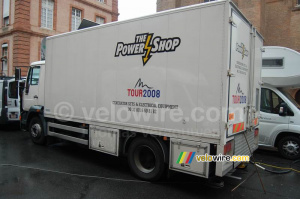 The truck with the generator (601x)