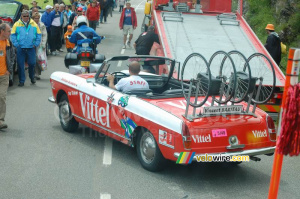 La voiture de Vincent Barteau avait du mal à monter le Col de Peyresourde ... mais a finalement réussi ! (410x)
