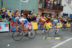 Johann Tschopp (Bouygues Telecom), Stijn Devolder (QuickStep), Samuel Sanchez (Euskaltel Euskadi), Stéphane Goubert (AG2R La Mondiale) & Carlos Sastre (CSC Saxo Bank) at the finish in Bagnères-de-Bigorre (245x)