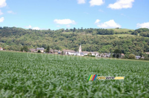 Une petite église près de Lourdes (479x)