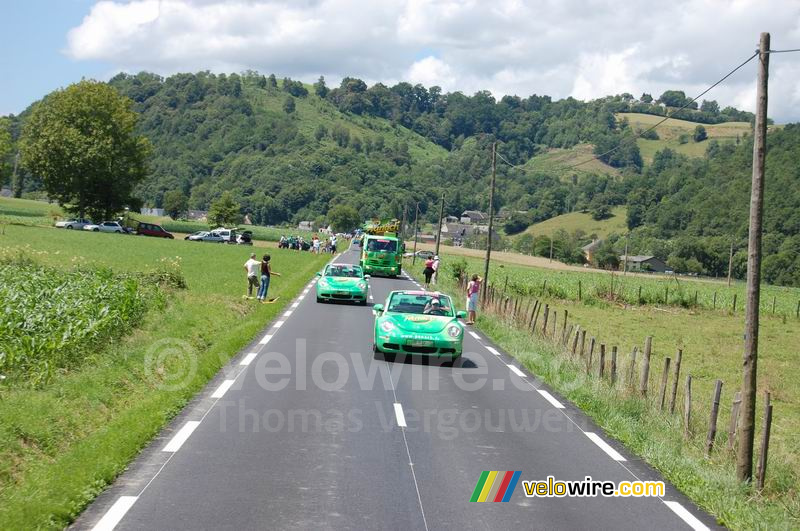 The Panach' advertising caravan in Loucrup