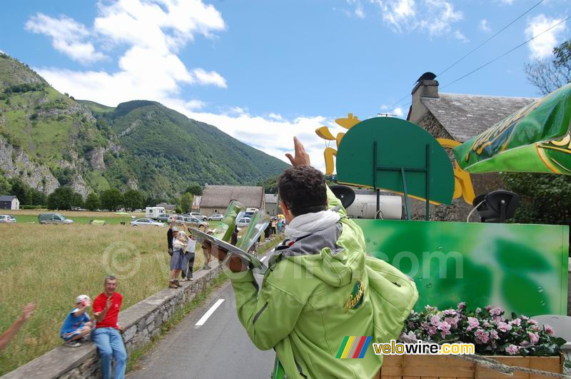 Panach' waiter waves to the public