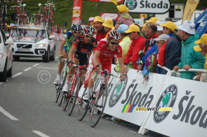 Maxime Monfort (Cofidis), Oscar Pereiro Sio (Caisse d'Epargne) & Roman Kreuziger (Liquigas) at the finish on Hautacam (398x)