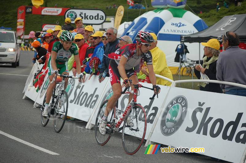 Dario Cioni (Silence-Lotto) & Rémi Pauriol (Crédit Agricole) at the finish on Hautacam