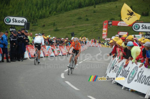 Amets Txurruka (Euskaltel) at the finish on Hautacam (706x)