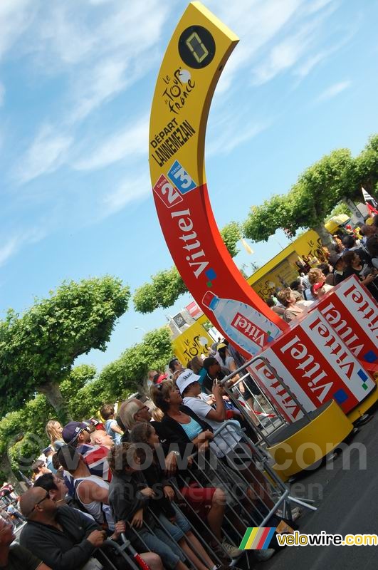 De startboog van de etappe Lannemezan > Foix (2)